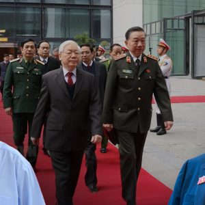 Cuộc đua vào ghế Tổng Bí thư: Nếu Lương Cường liên minh với Thủ Chính, thì Tô Đại sẽ ra sao?